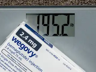 ވެގޯވީ އަކީ ބަރުދަން ލުއި ކުރުމަށް ބޭނުން ކުރާ ބޭހެއް - މި ބޭސް މިހާތަނަށް ބޭނުން ކުރަމުން އައީ އިންޖެކްޝަނެއްގެ ގޮތުގައި.