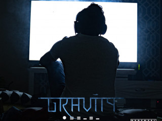 ގްރެވިޓީ އަކީ ފަސް މެމްބަރުން ހިމެނޭ ބޭންޑެއް