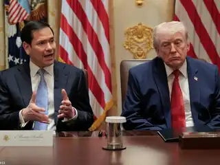 އެމެރިކާގެ ރައީސް ޑޮނަލްޑް ޓްރަމްޕް އާއި، ސެކްރެޓަރީ އޮފް ސްޓޭޓް މާކޯ ރޫބިއޯ