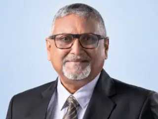 މިފްކޯގެ ޗެއާޕާސަންގެ މަގާމަށް އައްޔަނުކުރެއްވި އަބްދުﷲ ފާއިޒު 
