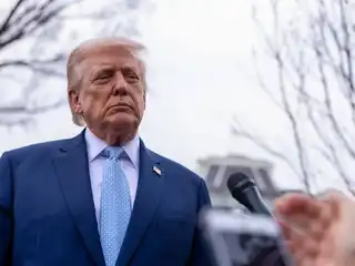 އީރާން އިން ބޭނުން ވަނީ ހޮރްމޫޒް ކަނޑު އޮޅި ހުޅުވާލައިގެން ދުވާލަކު 500 މިލިއަން ޑޮލަރު ހޯދަން: ޓްރަމްޕް