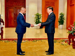 Ambassador Jinah presented his Letter of Credence to the President of the Lao People’s Democratic Republic Thongloun Sisoulith, at a ceremony held at the Presidential Palace