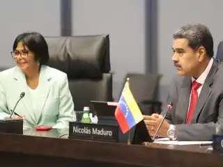 ވެނެޒުއެލާގެ ވަގުތީ ރައީސް އަކީ، ނައިބު ރައީސް ރޮޑްރިގޭޒް ކަމަށް ސުޕްރީމް ކޯޓުން އަމުރު ކޮށްފި