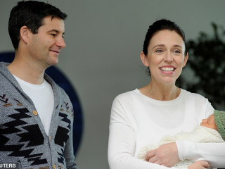 ނިއުޒީލެންޑްގެ ބޮޑު ވަޒީރު ޖެސިންޑާ އާޑެން އަދި އޭނާގެ ލޯބިވެރިޔާ ކްލާރކް ގޭފޯޑް އަދި އެ ދެ މީހުންގެ ދަރިފުޅު