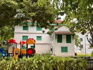 މީލާދީން 20 ވަނަ ގަރުނުގެ ކުރީކޮޅު، އައްސުލްތާން ޙާޖީ ޢިމާދުއްދީން (6 ވަނަ) ގެ ރަސްކަމުގައި ބިނާކުރެއްވި "އުސްގެކޮޅު"