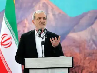 "ބިރުދެއްކުމާއި ފިއްތުންތަކެއް ނެތް": އެމެރިކާ އާ އެކު މަޝްވަރާކުރުމުގެ ޝަރުތުތައް އީރާނުގެ ރައީސް ޕެޒެޝްކިއަން ކަނޑައަޅުއްވައިފި