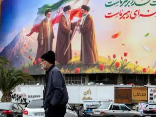 ސަރަހައްދުގައި ހުރި އެމެރިކާ އާއި އިޒްރޭލްގެ އިޤްތިޞާދީ މަރުކަޒު ތަކަށް ހަމަލާ ދޭނެ ކަމުގެ އިންޒާރު އީރާން އިން ދީފި