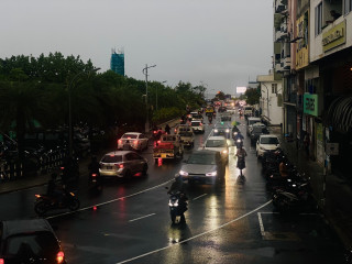 A rainy day in the capital city