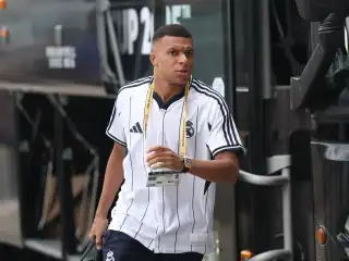 ރެއާލް އަށް ކުޅެމުން އަންނަ ފްރާންސްގެ ކެޕްޓަން އެމްބާޕޭ