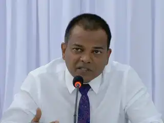 އައްޑޫ ސިޓީ މޭޔަރު އަލީ ނިޒާރު 