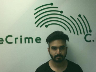 ޔޫއޭއީގެ ފައިސާ އަށް އިހާނެތިކޮށް ހިތި ޒުވާނާ