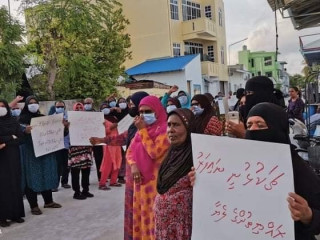 ޅ ނައިފަރު ރައްޔިތުން ކުރި މުޒާހަރާގެ ތެރެއިން- އެއްވި މީހުން ވަނީ ރައީސް ޔާމީން ދޫކޮށްލުމަށްވެސް ގޮވާލާފައި