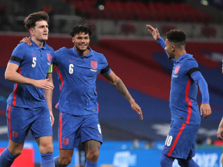 އިންގްލެންޑާއި އަޔަލެންޑް ބައްދަލުކުރި މެޗުގެ ތެރެއިން: މި މެޗުން އިންގްލެންޑް މޮޅުވީ 3-0 ން