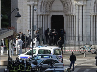 ނީސްގައި ހަމަލާދިން ފައްޅި ސަރަހައްދުގައި ފުލުހުންގެ އިތުރުން ސިއްހީ އޮފިޝަލުން ހަަރަކާތްތެރިވަނީ