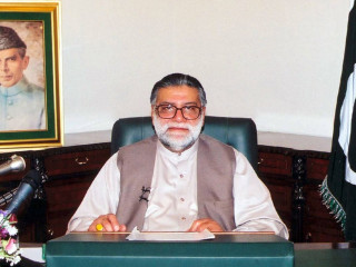 ޕާކިސްތާނުގެ ކުރީގެ ބޮޑުވަޒީރު މީރް ޡަފަރުﷲ ޚާން ޖަމާލީ