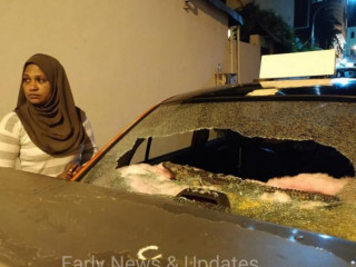 ޓެކްސީ ދުއްވާ ހަމައެކަނި އަންހެން ޑްރައިވަރު: އެހީ ހޯދުމަށްދާނެ ކޮޅެއް ނޭނގި ގޮތްހުސްވެފައި!