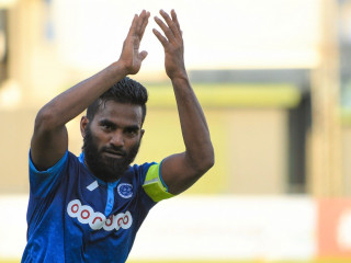 އަލީ އަޝްފާގު (ދަގަނޑޭ) މީގެ ކުރިން ނިއު ރޭޑިއަންޓް ސްޕޯޓްސް ކުލަބަށް ކުޅުނު ދުވަސްވަރު