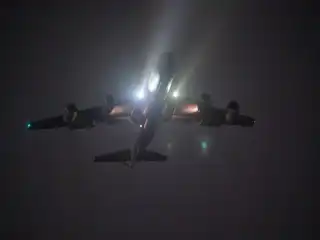 އުރުދުން އާ ގުޅިގެން އައިސިސްގެ ޓާގެޓު ތަކަށް އަމާޒުކޮށް އެމެރިކާ އިން ހަމަލާ ދީފި 