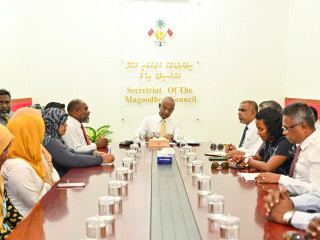 President Ibrahim Mohamed Solih met with the he Island council and WDC members of Magoodhoo 
