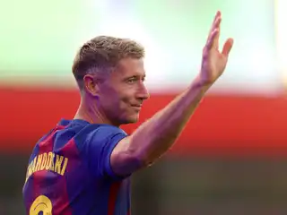 ލެވަންޑޯސްކީ ބާސެލޯނާގައި މަޑު ކުރުމުގެ ފުރުސަތު އެބަ އޮތް