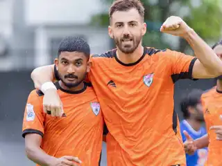 ބިސް ބުރު ބަލިކޮށް، އީގަލްސް އަށް ރަނގަޅު ފެށުމެއް