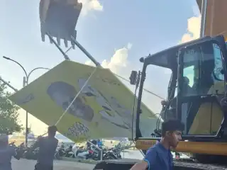 ޕޯސްޓަރު ނެގިޔަސް ރައްޔިތުންގެ ލޯތްބެއް ނުކެނޑޭނެ: އާޒިމް