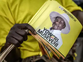 2026 ގައި އޮތް އިންތިޚާބު ގައި ޔޫގަންޑާގެ މިހާރުގެ ރައީސް އަދި ނޭޝަނަލް ރެސިސްޓެންސް މޫވްމަންޓް (އެންއާރުއެމް) ގެ ރިޔާސީ ކެންޑިޑޭޓް ޔޮވެރީ މުސެވެނީގެ ކެމްޕޭން ދިދަ ހިފައިގެން ކެމްޕޭން ކުރަނީ (ފައިލް)