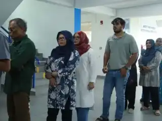ހިތަދޫ އުތުރު ދާއިރާގެ ބައި އިލެކްޝަންގެ ވޯޓުލުން ދަރުމަވަންތަ ސްކޫލްގަ ކުރިޔަށްދަނީ. 