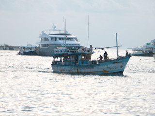 އެމްއެންޑީއެފުން އަތުލައިގަތް މަސް ބޯޓު ހުޅުމާލޭ ފަޅުގައި