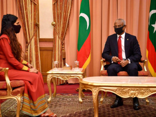 President Ibrahim Mohamed Solih presented Aminath Ameena with her letter of appointment at a ceremony held on Sunday morning