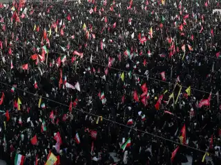 އަވަހާރަކޮށްލާފައިވާ އީރާނުގެ އެންމެ މަތީ ލީޑަރުގެ ޖަނާޒާގެ ރަސްމިއްޔާތުތަކުގައި އެތައް މިލިއަން ބަޔަކު ބައިވެރިވާނެ ކަމަށް ބެލެވޭ