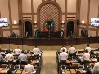 ރައްޔިތުންގެ މަޖިލީހުގެ ކުރީގެ މެންބަރު ރާމިޒް އަވަހާރަވުމާ ގުޅިގެން ޖަލްސާގައި ހިމޭންކަމުގެ ސުކޫތެއް