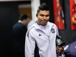 ޔުނައިޓެޑަށް ކުޅެމުން އަންނަ ކަސެމީރޯ