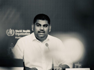 ކޮވިޑް-19 ޓާސްކްފޯހުގެ ތަރުޖަމާނު މަބްރޫކު އަޒީޒް ކެތްތެރިކަން އިސްކުރުމަށް އެދިވަޑައިގެންފައި