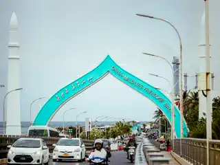 The Male' side of the Sinamale' Bridge.