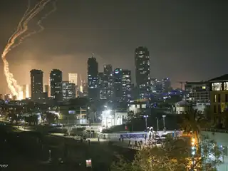 ސަރަހައްދުގެ ގައުމުތަކަށް އީރާނުގެ އިންޒާރު - އެމެރިކާ އިން ހަމަލާ ދީފި ނަމަ އެމެރިކާގެ އަސްކަރީ މަރުކަޒުތަކަށް ހަމަލާ ދޭނަން