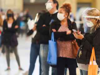 އާޖެންޓީނާގައި ކޮވިޑްގެ ކޭސްތައް އިތުރުވަނީ، ރައްކާތެރިވުމަށް އާންމުން އުޅެނީ މާސްކް އަޅައިގެން