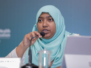 ޑރ. ނަޒްލާ ރަފީގް ނޫސްވެރިންގެ ބައްދަލުވުމުގައި