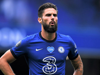 ޗެލްސީއަށް ކުޅެމުން އަންނަ ފްރާންސުގެ ފޯވާޑް އޮލިވިއޭ ޖިރޫޑް