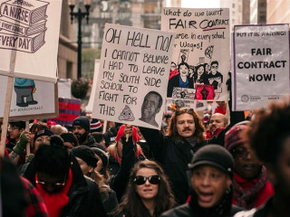 ޝިކާގޯގައި ޓީޗަރުން ކުރަމުންދާ މުޒާހަރާގެ ތެރެއިން