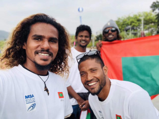 ސްމައިލީ އަދި އިބޫ