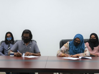 އެއްބަސްވުމުގައި ސޮއިކުރަނީ