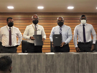 ސްޕޯޓްސް ކޯޕަރޭޝަނާއި އެޗްޑީސީން އެއްބަސްވުމުގައި ސޮއިކުރުމަށް ބޭއްވި ރަސްމިއްޔާތުގެ ތެރެއިން