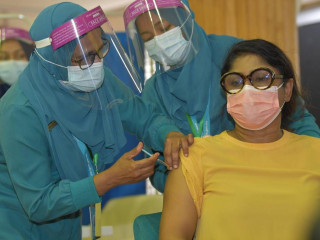 Women lead Maldives\' Covid-19 response to hopeful shore of immunization