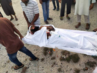 ދެބަސްވުމެއްގެ ތެރެއިން 8 ތަނަކަށް ތޫނުއެއްޗަކުން ހަމަލާދީ ޒަހަމްކޮށްލި ޒުވާނާ