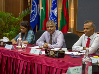 އެހީއަށް އެދި ހުށައަޅާ ފޯމު ހަޔަރ އެޑިއުކޭޝަން މިނިސްޓްރީނގެ ވެބްސައިޓުން ލިބޭނެ، އަދި  މިނިސްޓްރީން އިއުލާނު ކުރާ ތާރީޚެއްގެ ނިޔަލަށް ފައިސާ ދޫކުރެވޭނެ