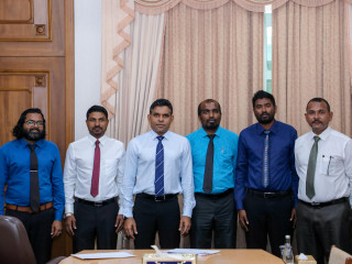 ނައިބު ރައީސް ހިންމަފުށީ ކައުންސިލް މެމްބަރުންނާއި ބައްދަލުކުރައްވައިފި!