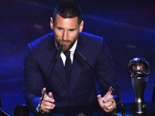 ހަފްލާގެ ތެރެއިން މެސީ އެވޯޑާއިއެކު