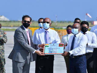 ވެލާނާ އިންޓަރނޭޝަނަލް އެއަރޕޯޓުގައި އޮތް ރަސްމިއްޔާތުގައި އިންޑިއާއިން ވެކްސިން ރާއްޖެއަށް ހަވާލުކުރަނީ