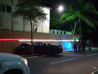 އެކްސިޑެންޓްވި ކާރު